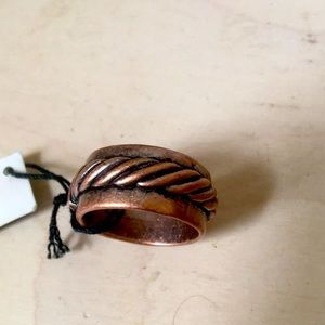 Rose base metal band ring size 8 1/2